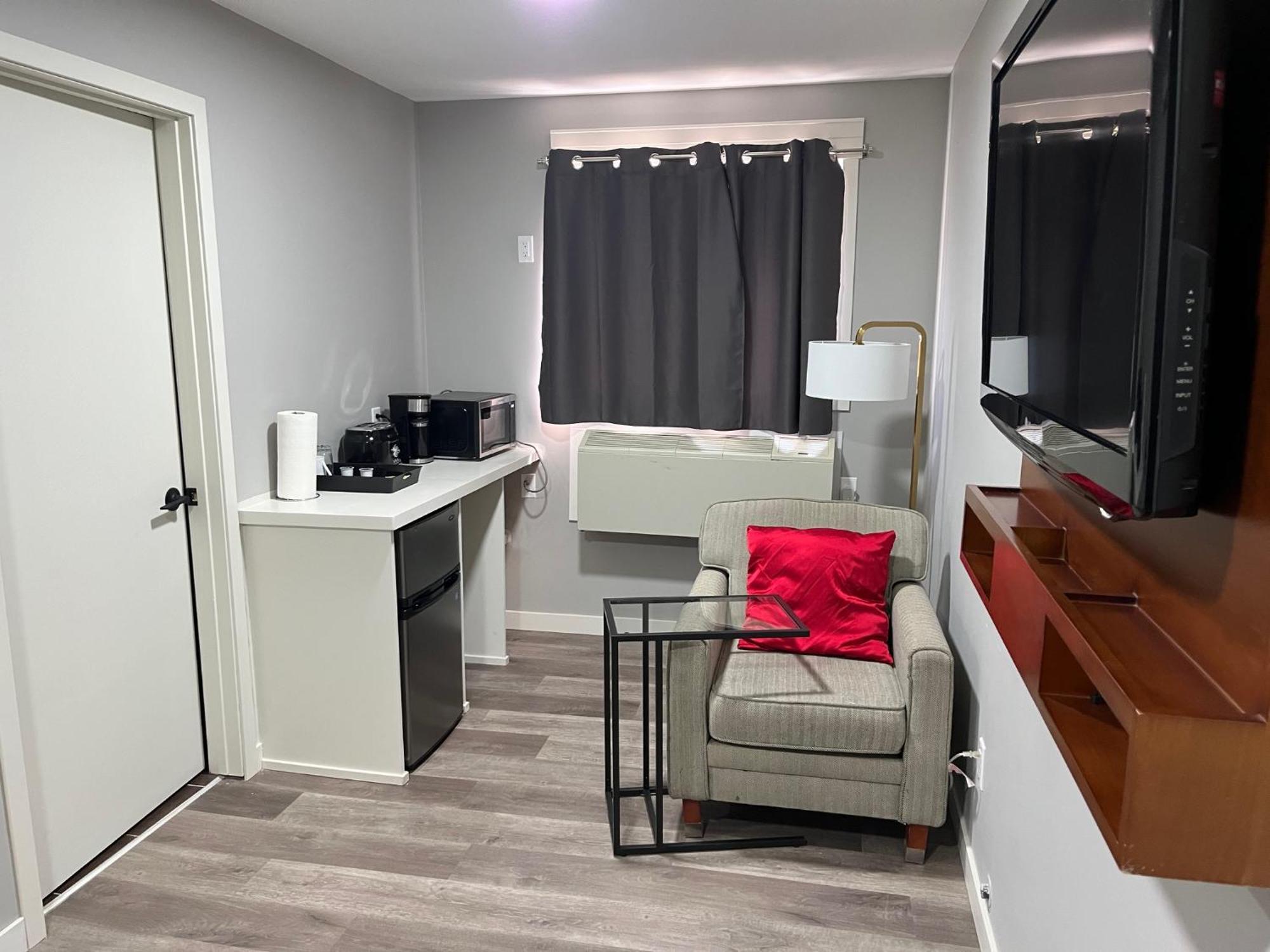 Bethel Hotel Elk Point Экстерьер фото